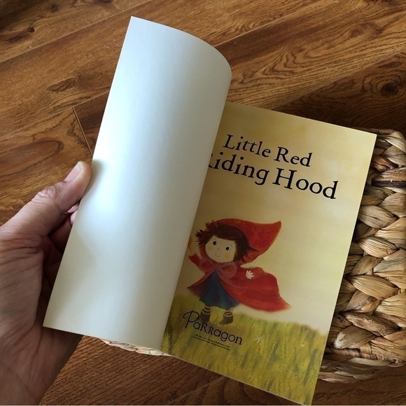 Children’s book: Little Red Riding Hood paperback - Picture 2 of 5